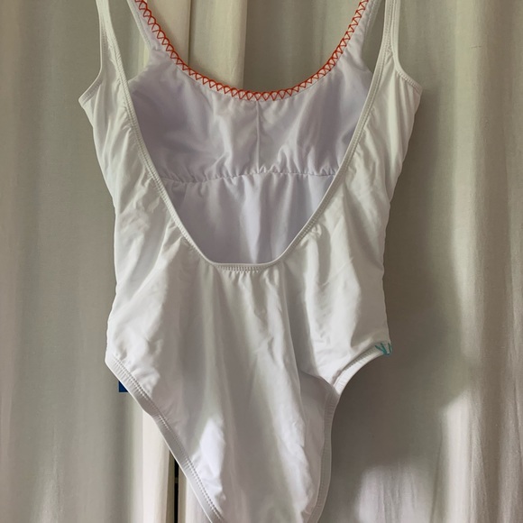 One piece swimsuit - Picture 2 of 4